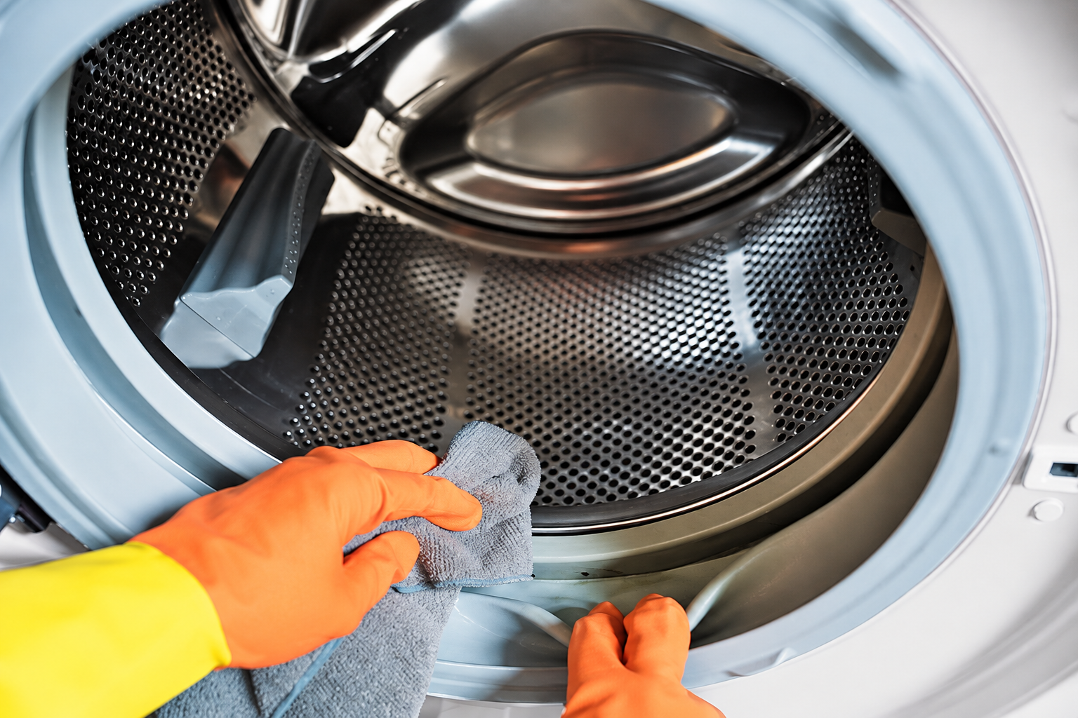 Villa Cleaning Mistakes to Avoid in Dubai and Why Dust Keeps Coming Back? – image 4